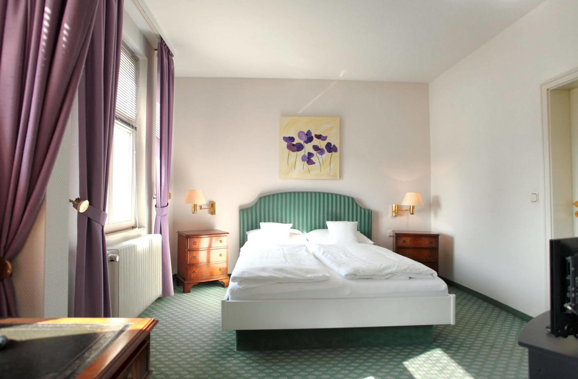 Hotel Haus Duden Везель Экстерьер фото